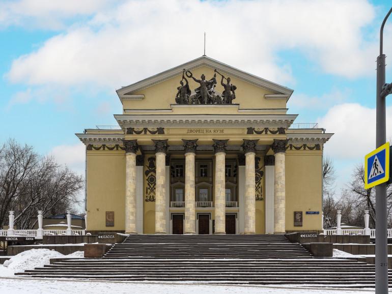 Дворец на Яузе: Вид здания